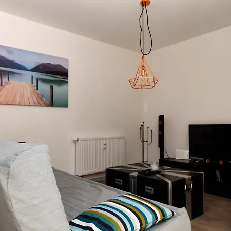 Ferienwohnung Fuer Sie Vollausgestattet Mit Boxspringbett Netflix Uvm